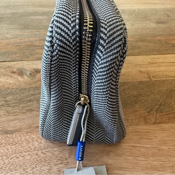 ❌ 🆕 Rothy’s The Universal Pouch - Iron Herringbone - Picture 3 of 16